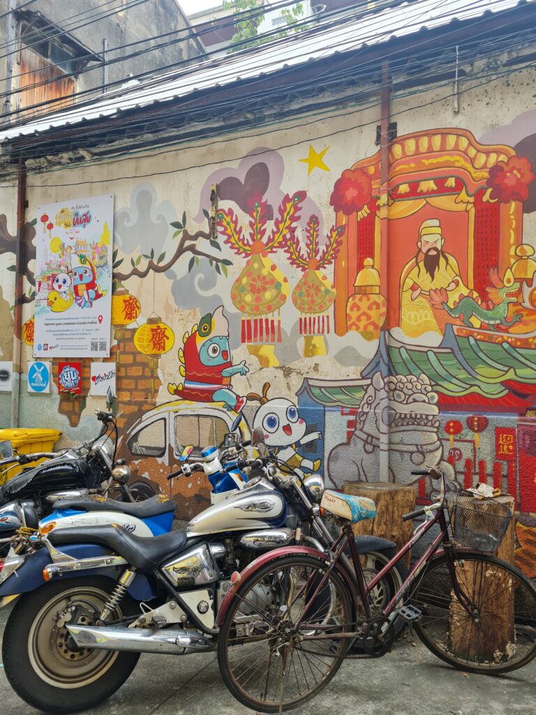 Talat Noi Street Art