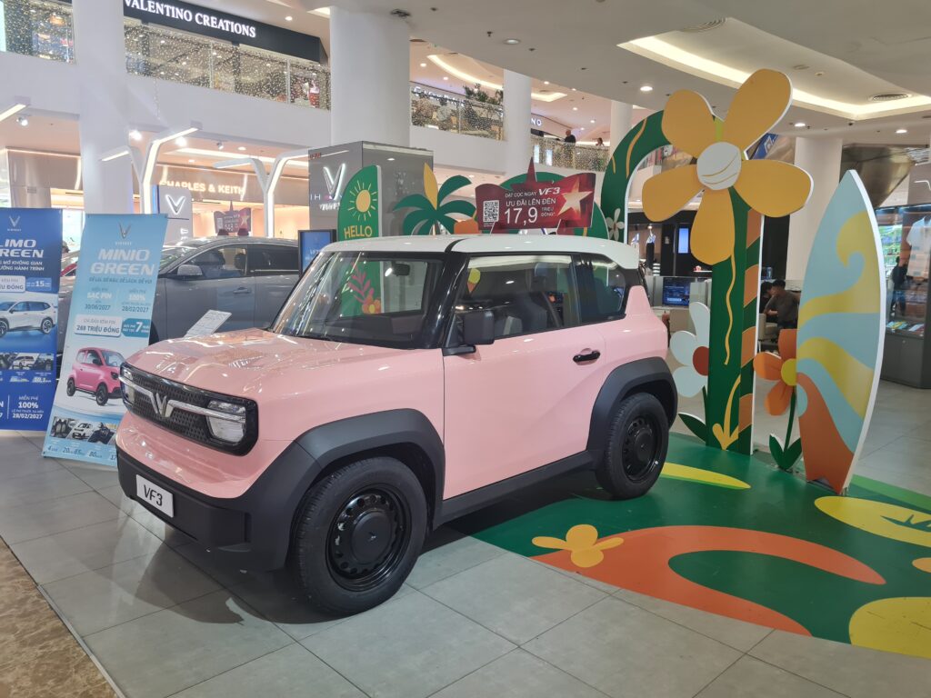 Vincom Plaza Da Nang, VinFast