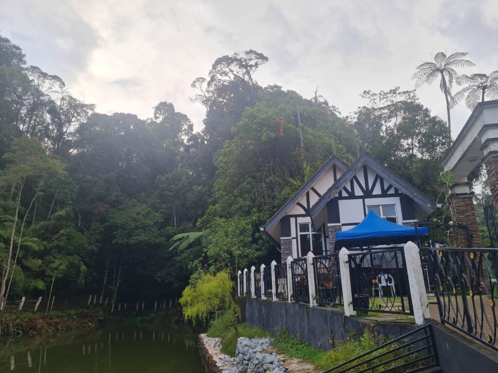 Allan’s Water Fraser’s Hill paddle boat lake