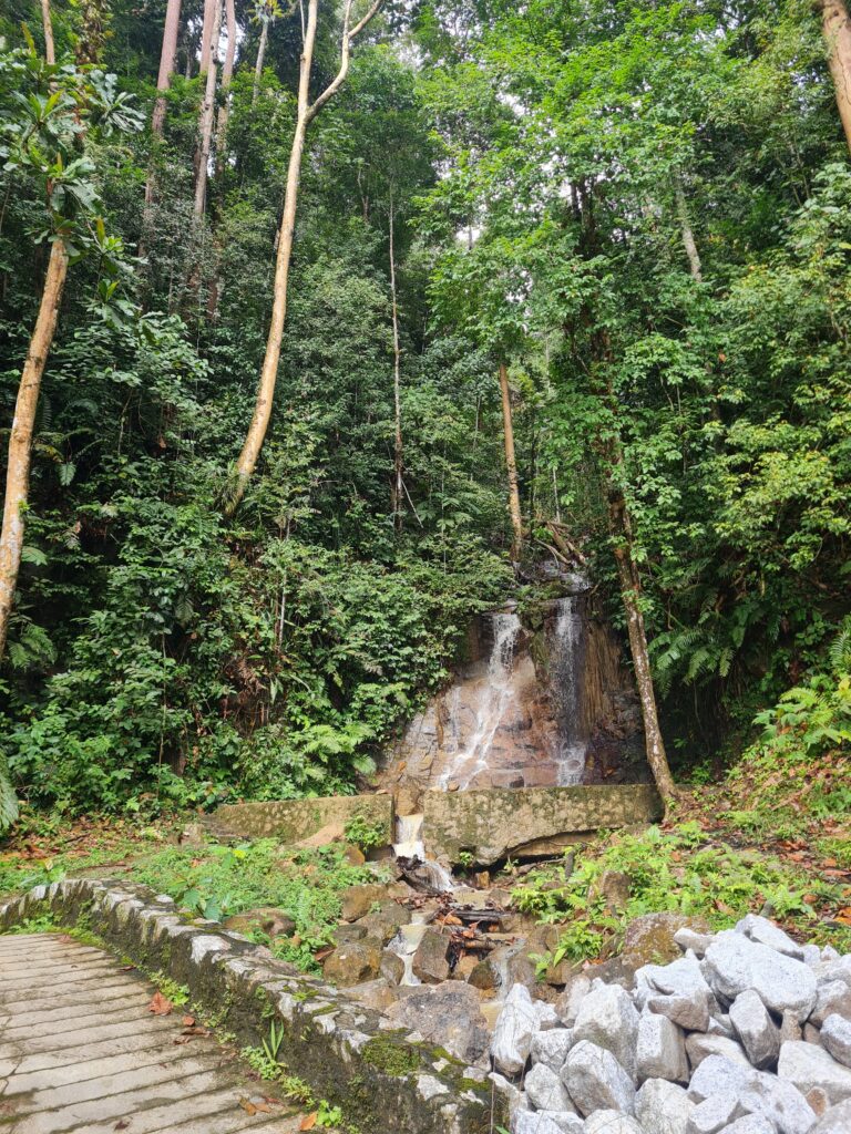 Semangkuk Waterfall Picnic Spot Selangor: Hidden Nature Escape Near Kuala Kubu Bharu