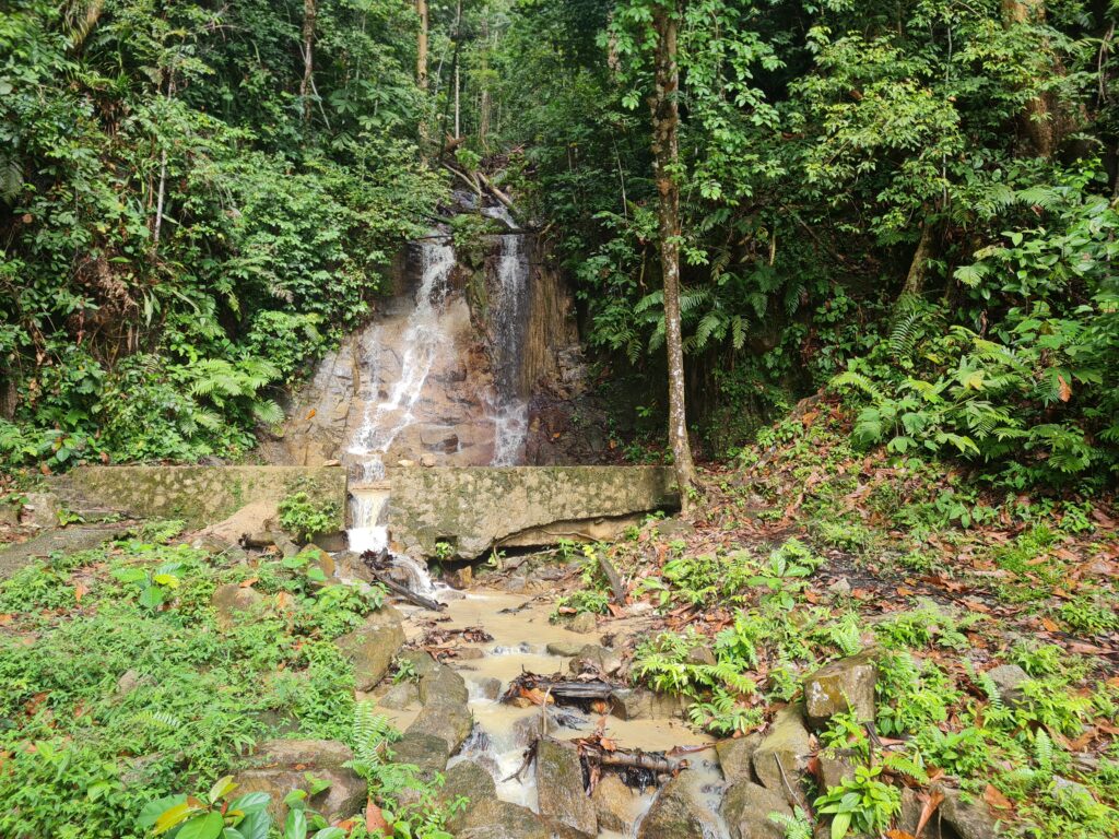 Semangkuk Waterfall Picnic Spot Selangor: Hidden Nature Escape Near Kuala Kubu Bharu