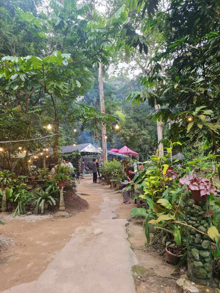 Taman Melawati Bukit Tabur Café Escape: Kopi & Keju and Putri D’Rimba Cafe
