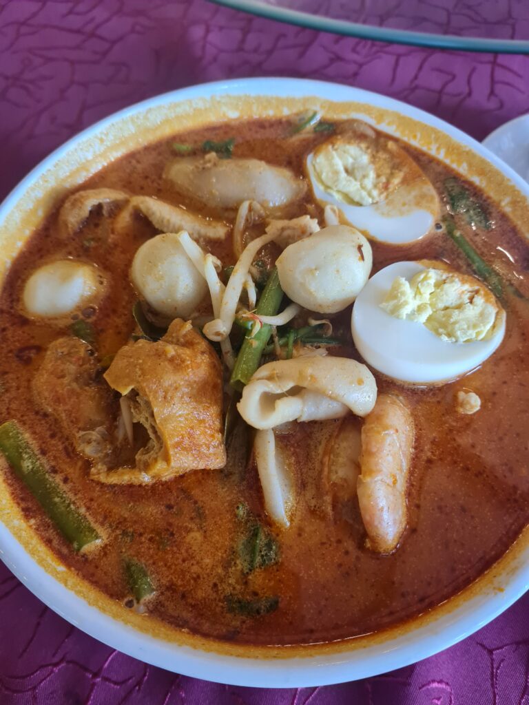 Wyndham Garden Fraser’s Hill Hotel Curry Mee