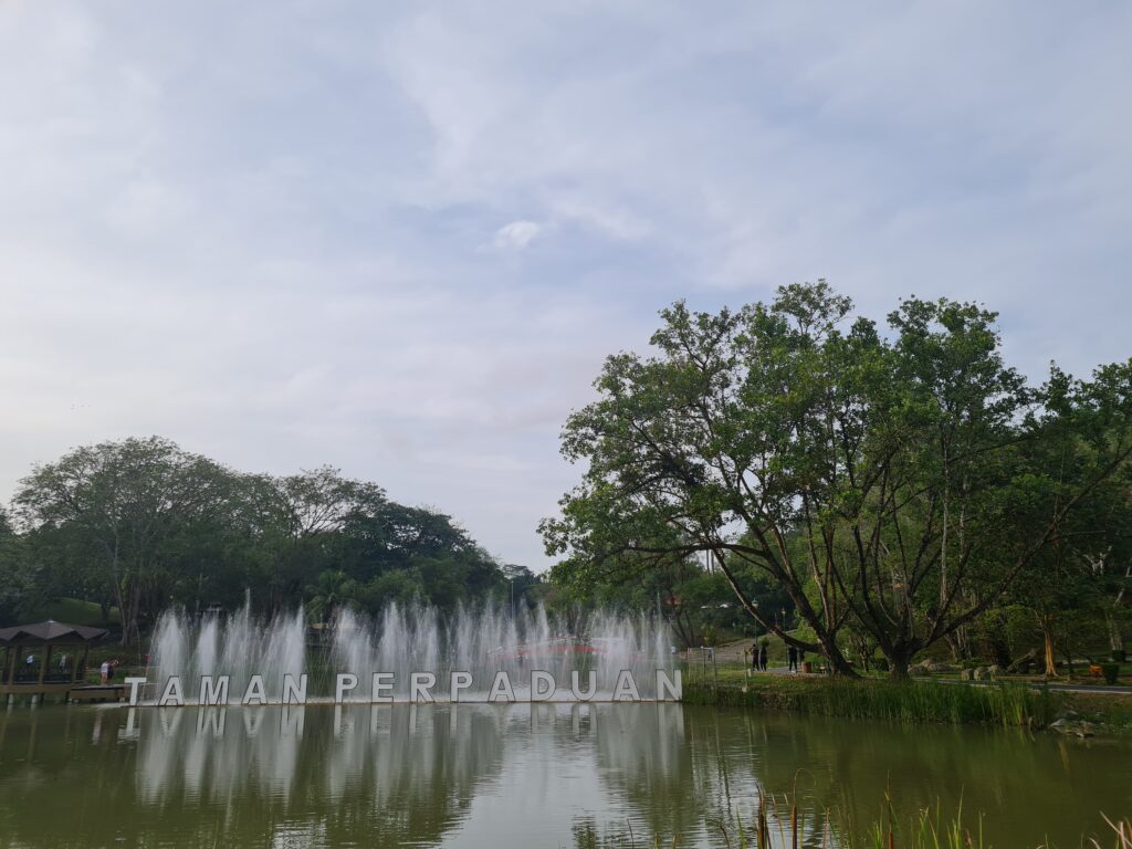 Taman Perpaduan Kuching Park