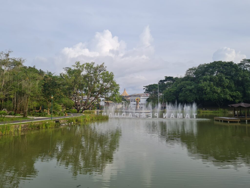 Taman Perpaduan Kuching Park