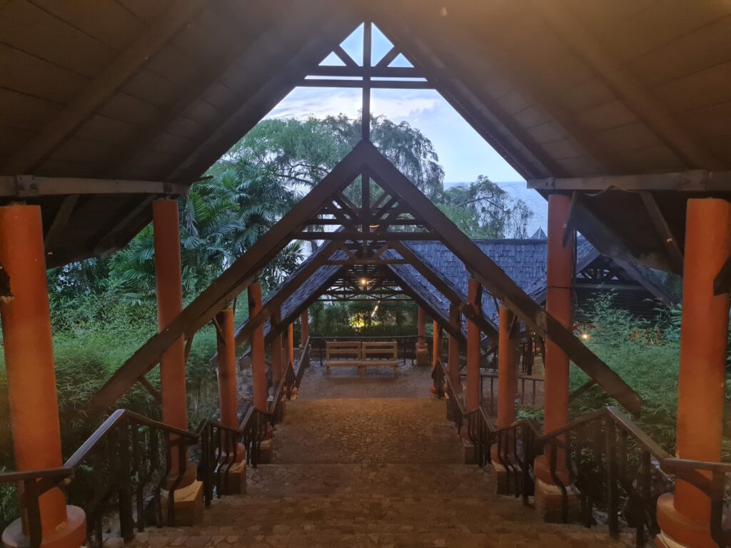 Entrance from Batam View Beach Resort to Kelong Seafood Sunset Bistro.